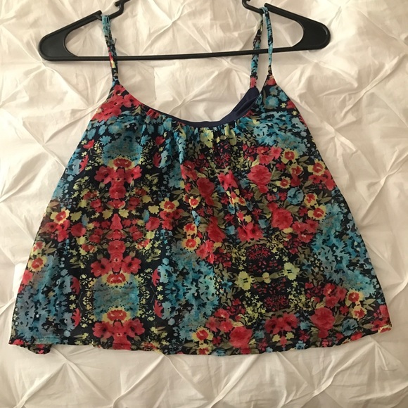FLORAL LOOSE CROP TOP - Picture 2 of 3